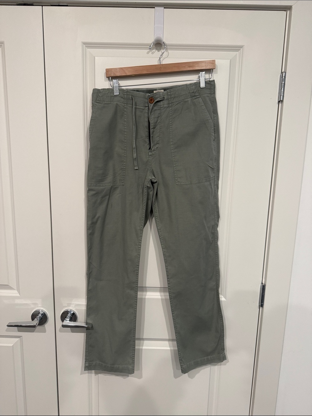 Faherty Men's Drawstring Khaki Chinos